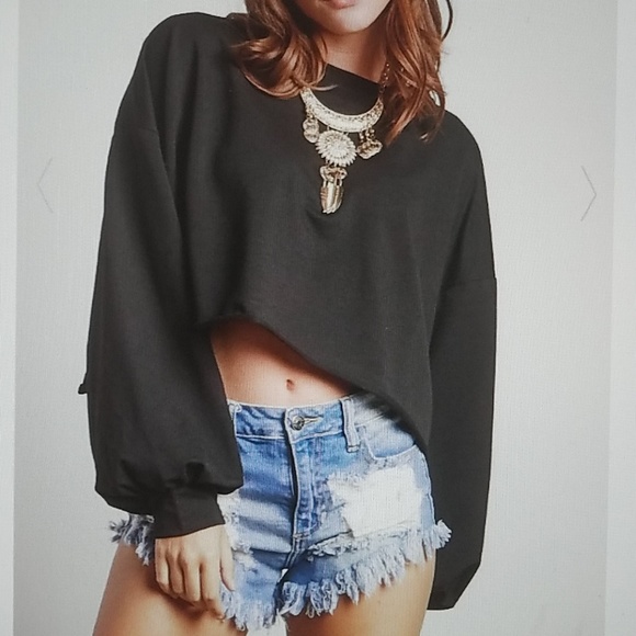 Oversized Cropped Sweatshirt - Picture 3 of 6